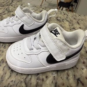 Nike Kids White and Black Velcro Sneakers